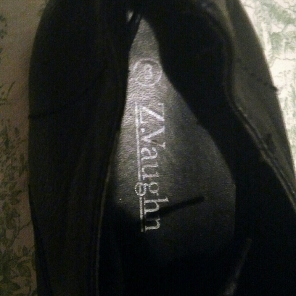 Dress shoes
